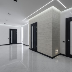 Éclairage pour hall de PPE Éclairage intégré au plafond, hall d'immeuble en PPE